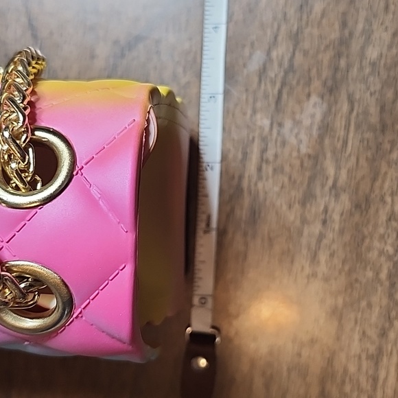 Rainbow Quilted PVC Jelly Purse - Picture 13 of 15